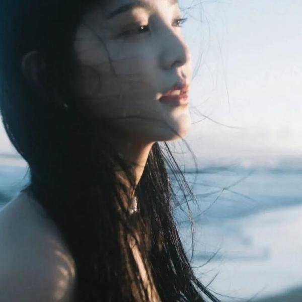 冬天的女子